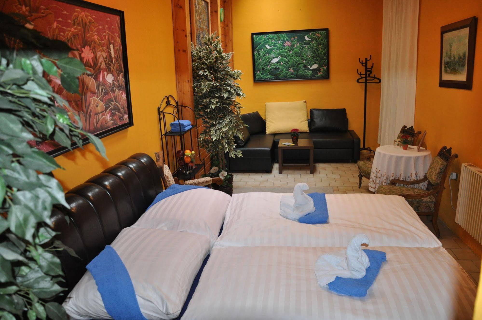 Centrum Tiffany Pension Domažlice Dış mekan fotoğraf