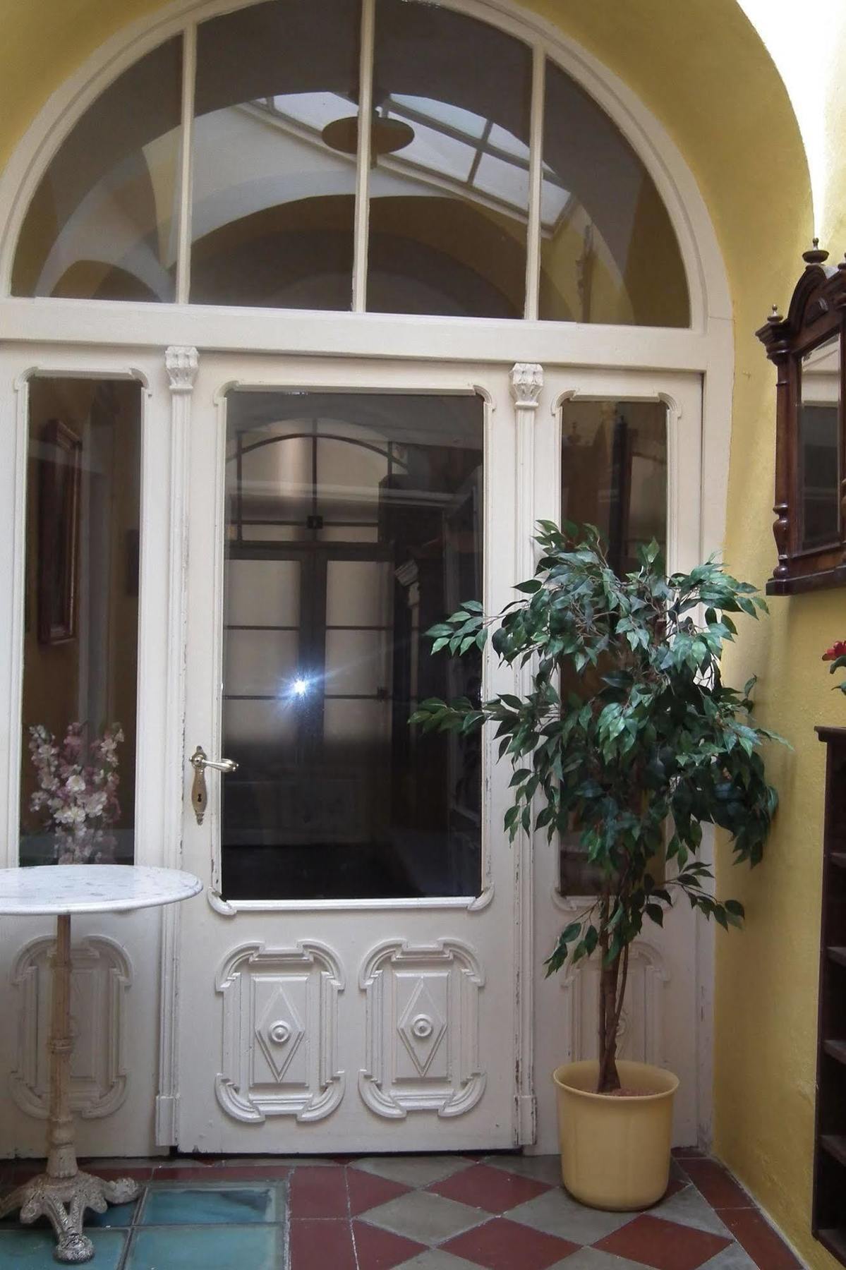 Centrum Tiffany Pension Domažlice Dış mekan fotoğraf